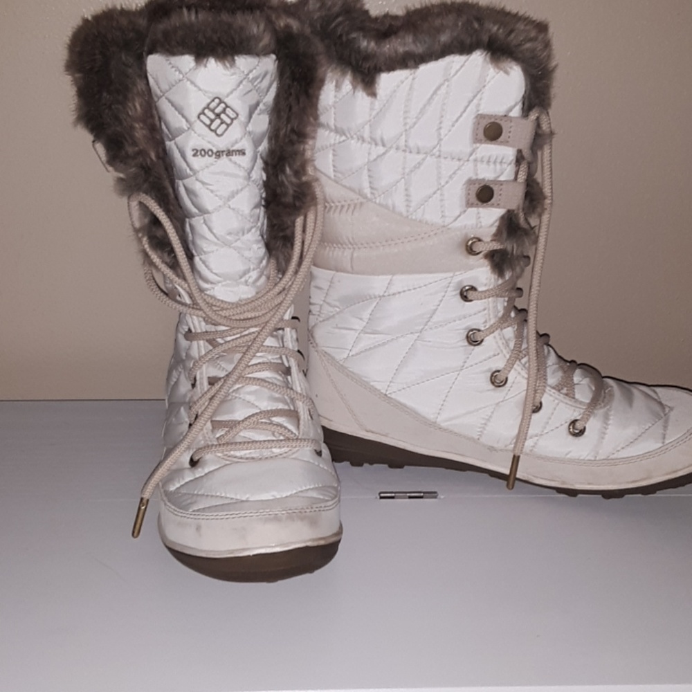 Columbia omni heat womens boots white